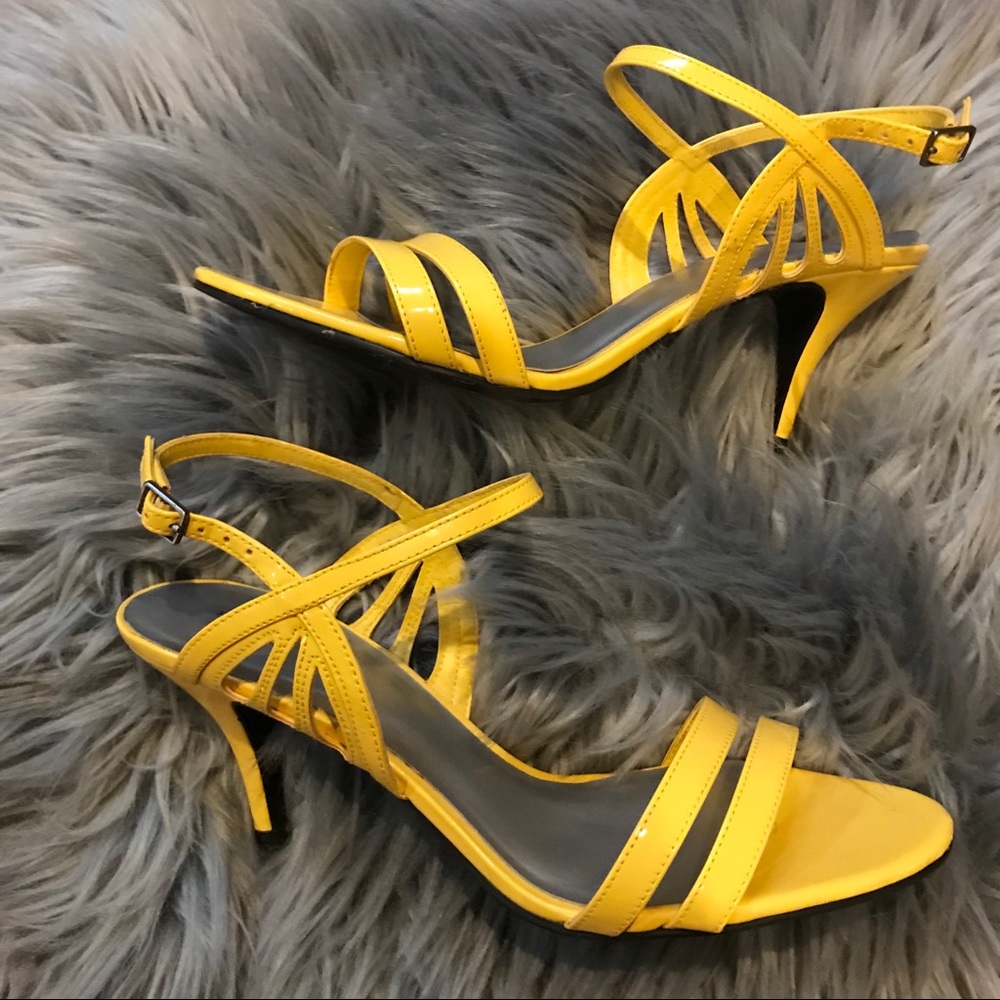 Yellow heels SIZE 9.5